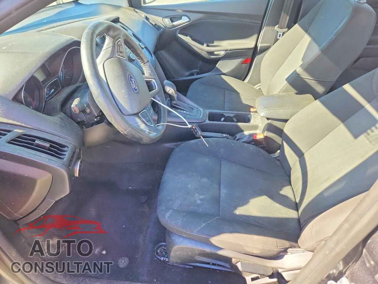 FORD FOCUS 2017 - 1FADP3F27HL227032