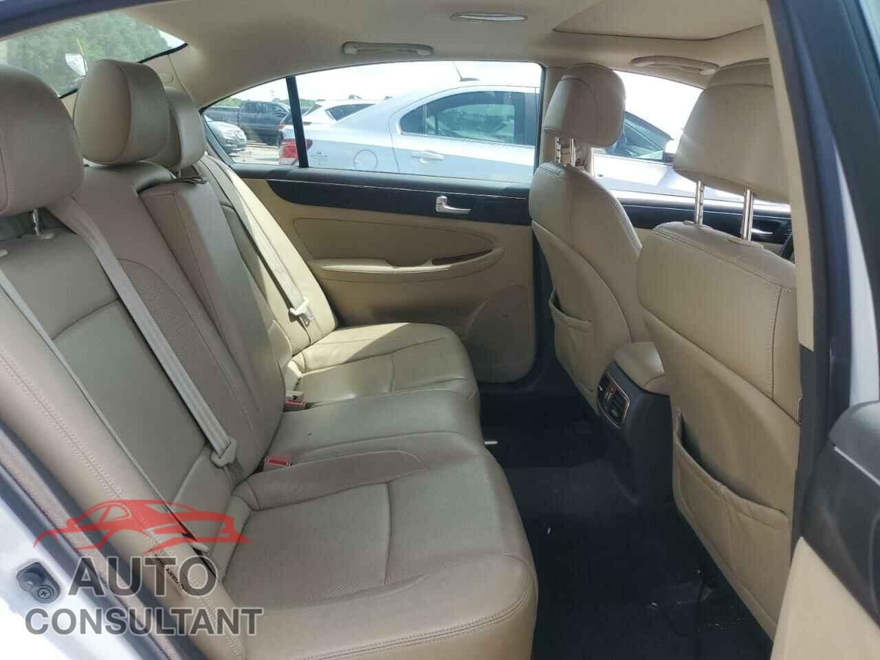 HYUNDAI GENESIS 2013 - KMHGC4DD6DU228038