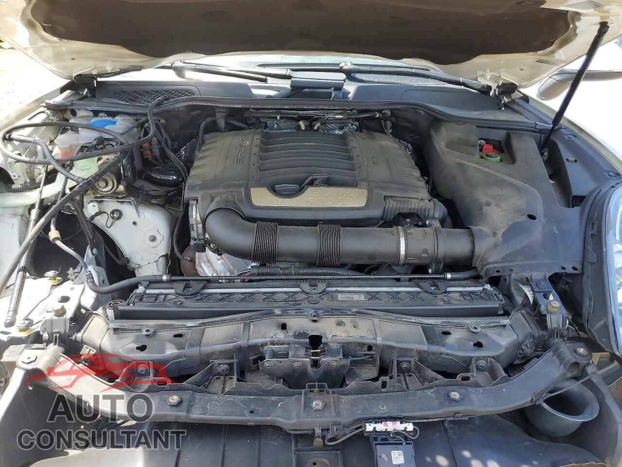 PORSCHE CAYENNE 2017 - WP1AA2A29HKA82659
