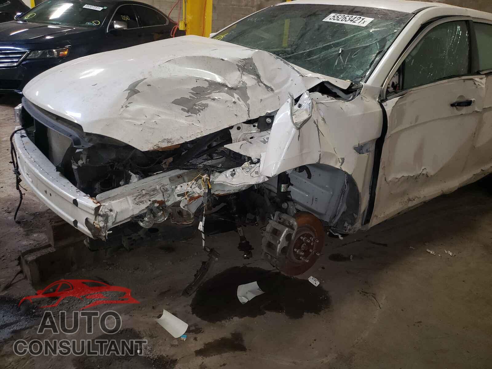 FORD TAURUS 2016 - 1FAHP2E89GG129094