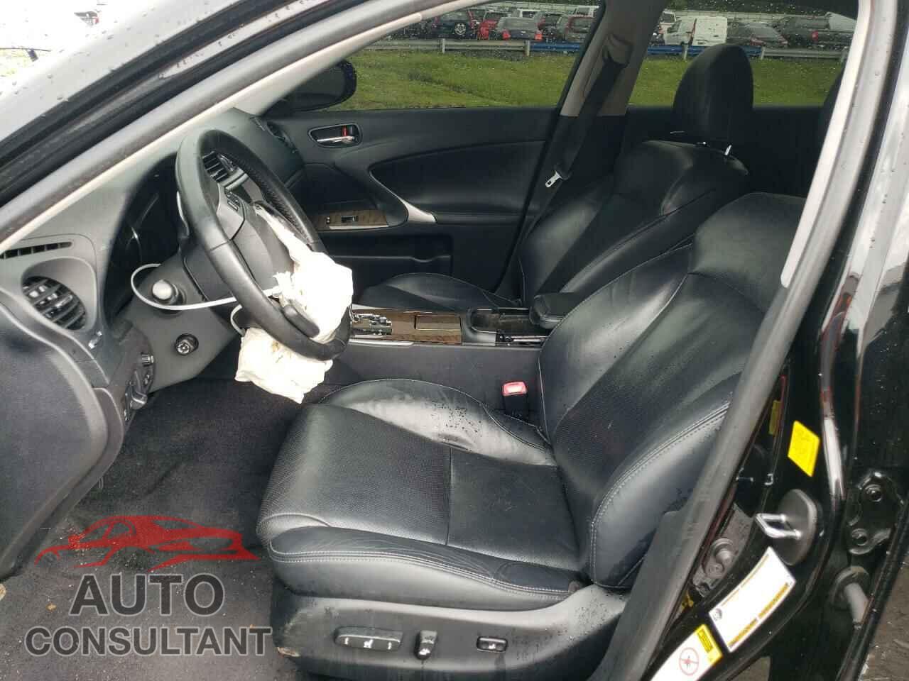 LEXUS IS 2011 - JTHCE5C21B5000344