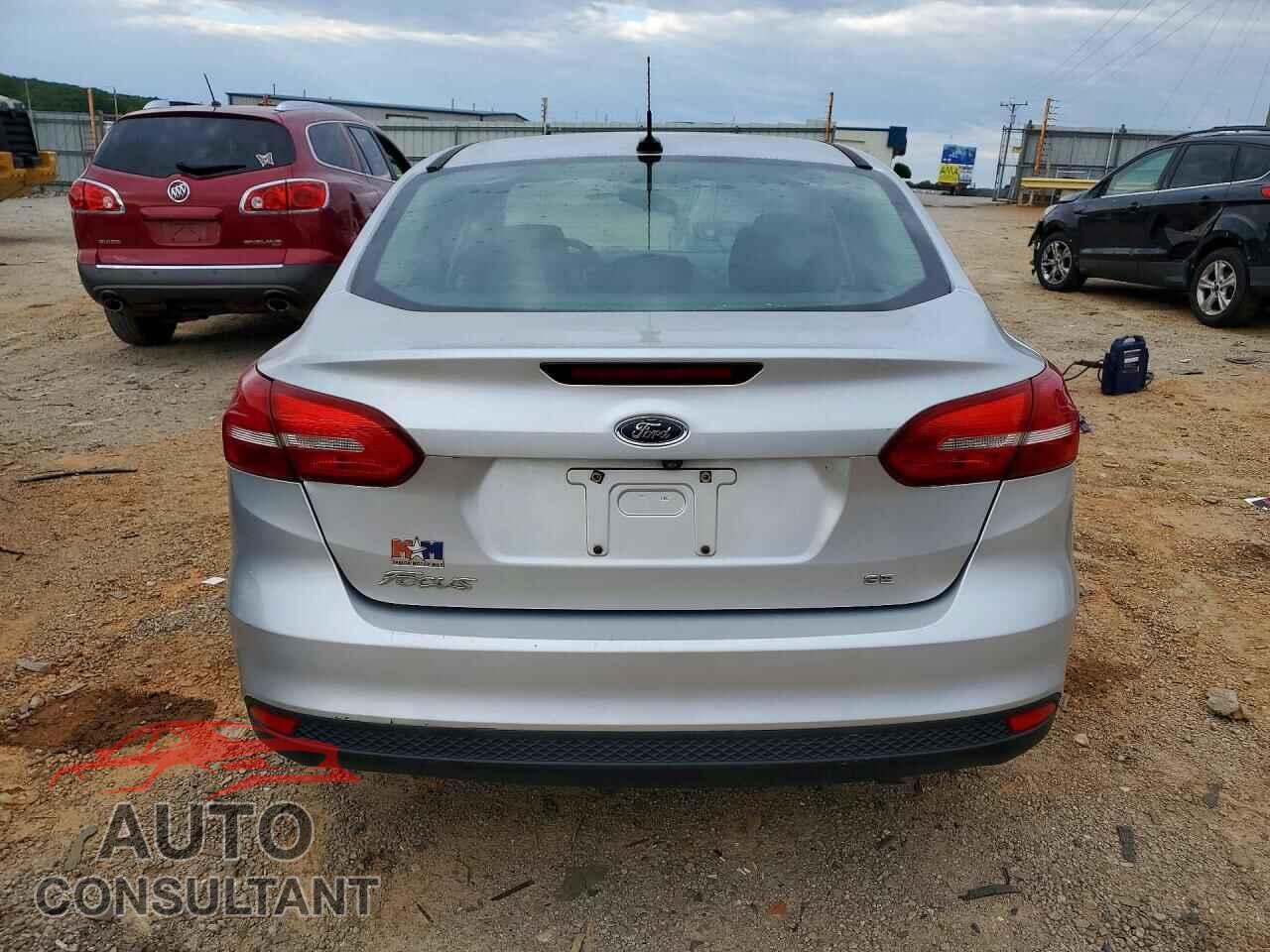 FORD FOCUS 2018 - 1FADP3F29JL324223