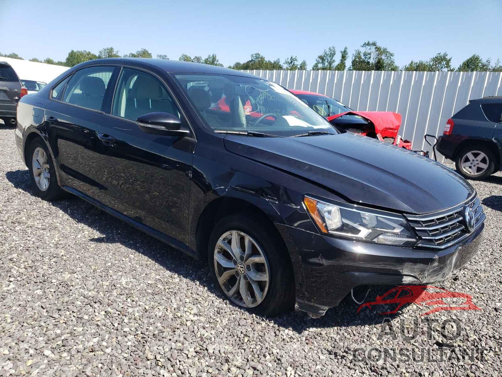VOLKSWAGEN PASSAT 2018 - 1VWAA7A38JC051021
