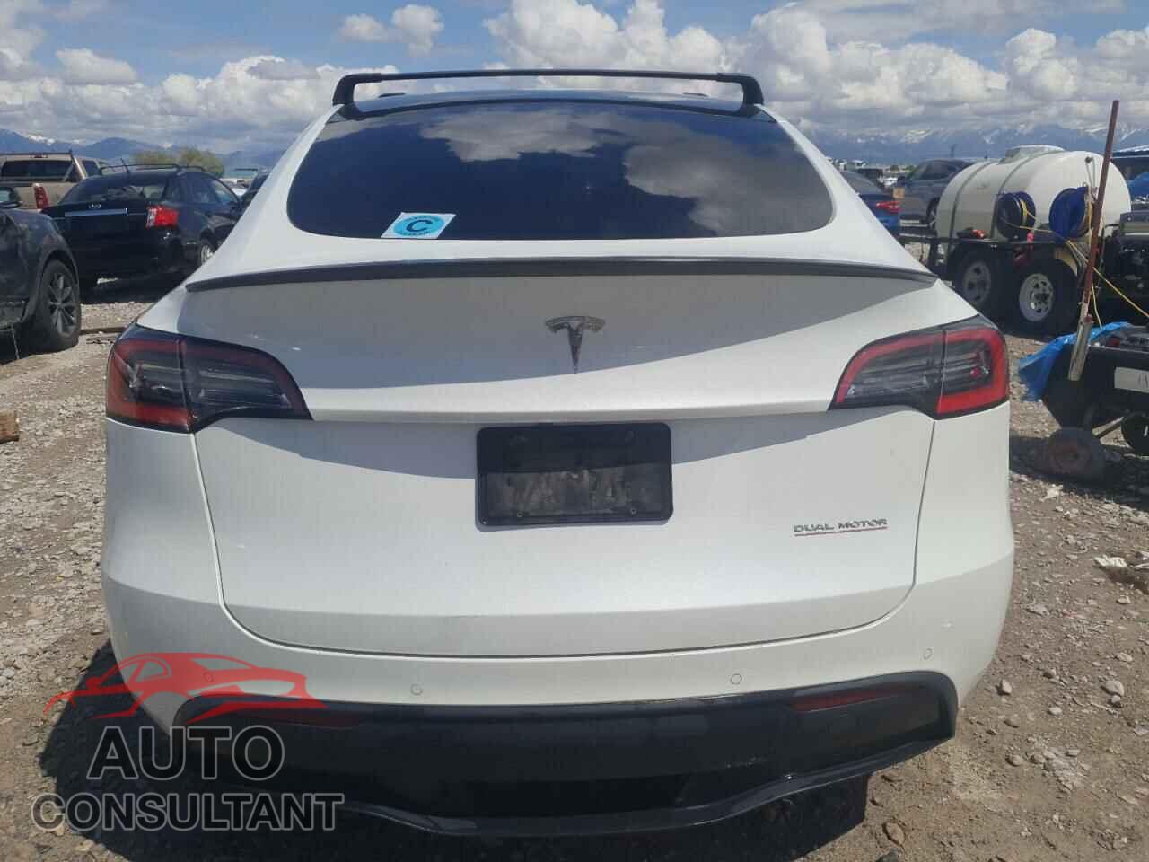 TESLA MODEL Y 2021 - 5YJYGDEF5MF078512