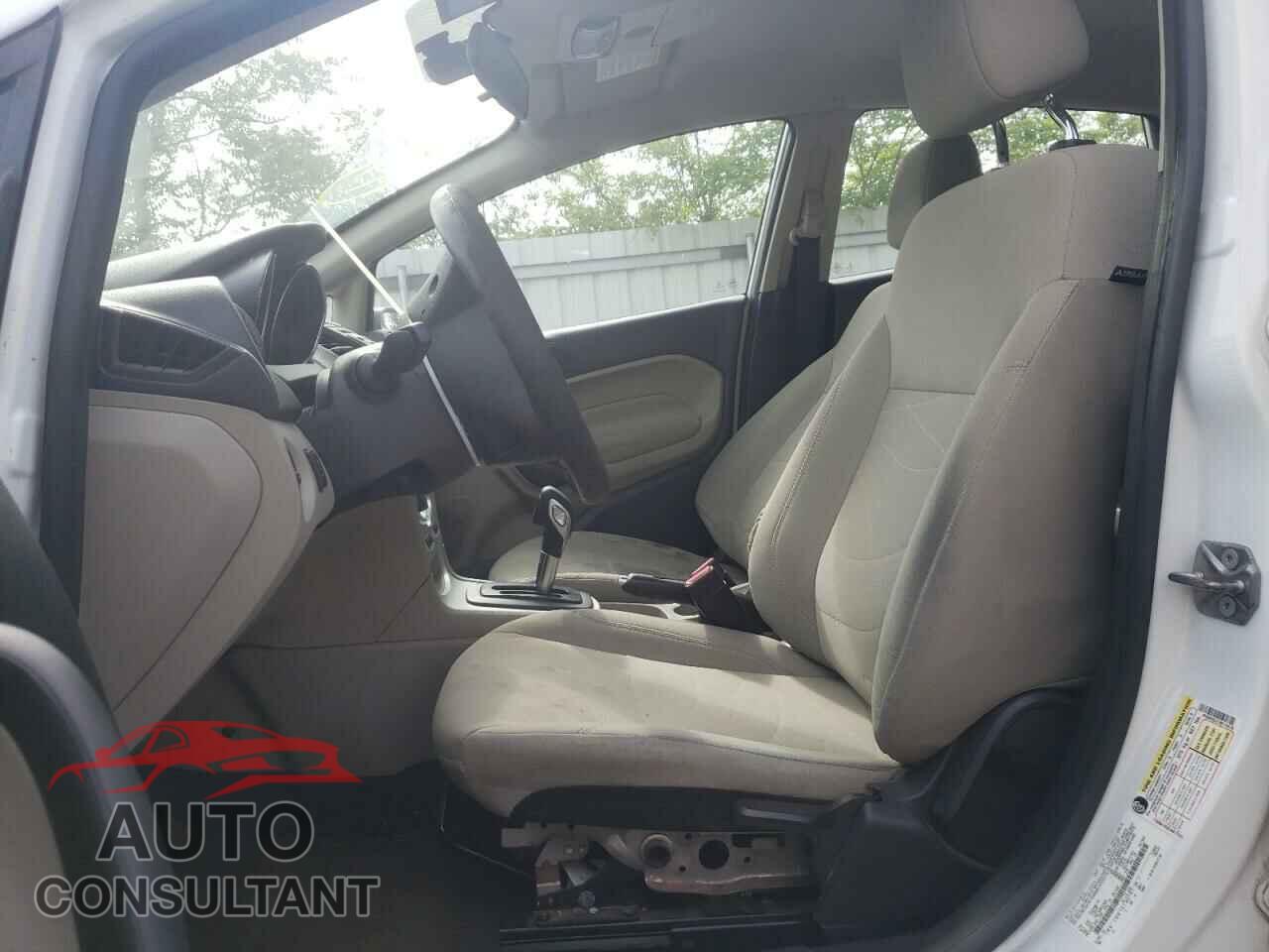 FORD FIESTA 2018 - 3FADP4EJ2JM115578