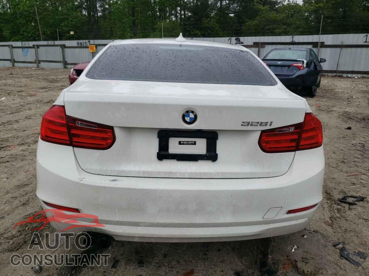 BMW 3 SERIES 2012 - WBA3C1C50CF430403