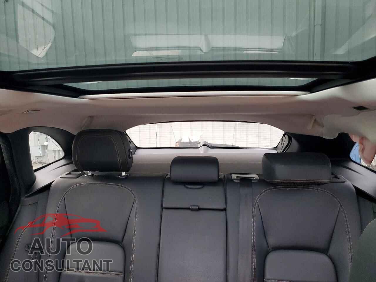 JAGUAR F-PACE 2018 - SADCK2FX5JA258683