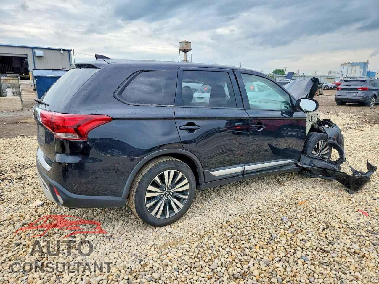 MITSUBISHI OUTLANDER 2020 - JA4AD2A32LZ004624