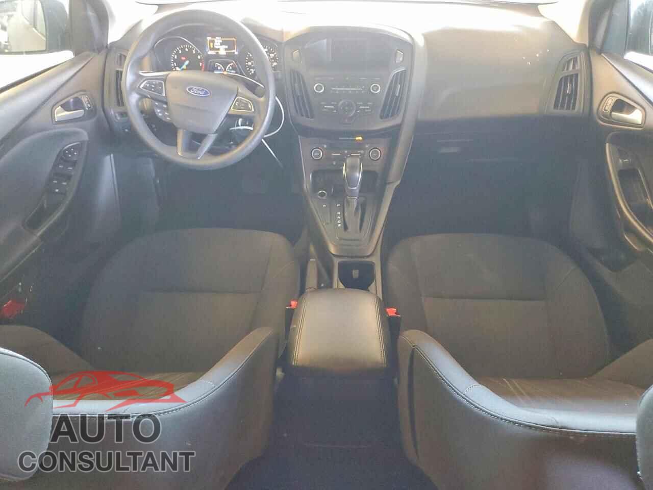 FORD FOCUS 2018 - 1FADP3FEXJL205204
