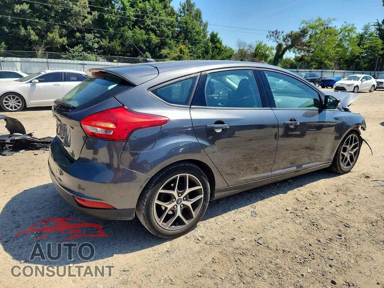 FORD FOCUS 2017 - 1FADP3M2XHL323174