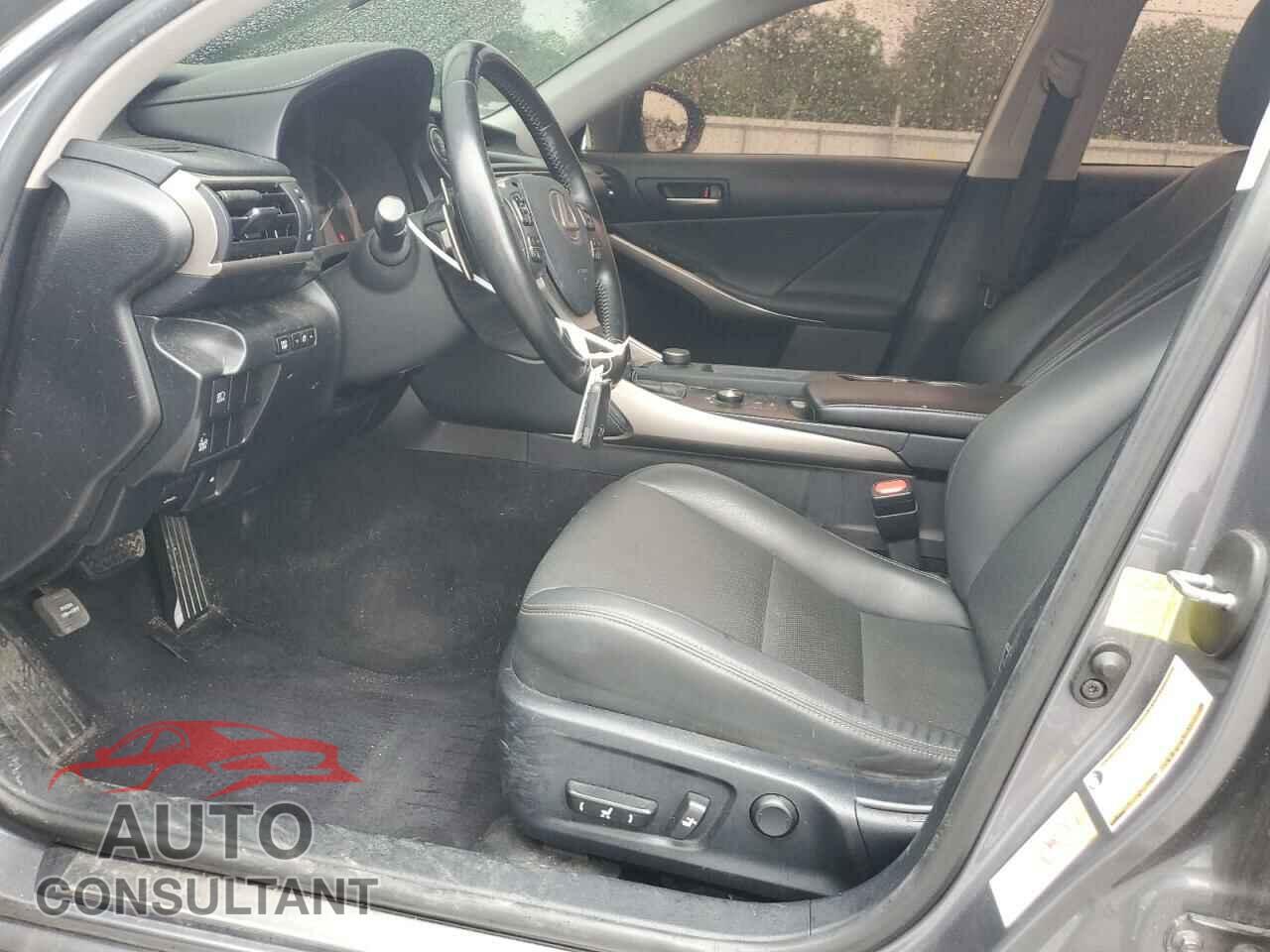 LEXUS IS 2017 - JTHCM1D28H5025874