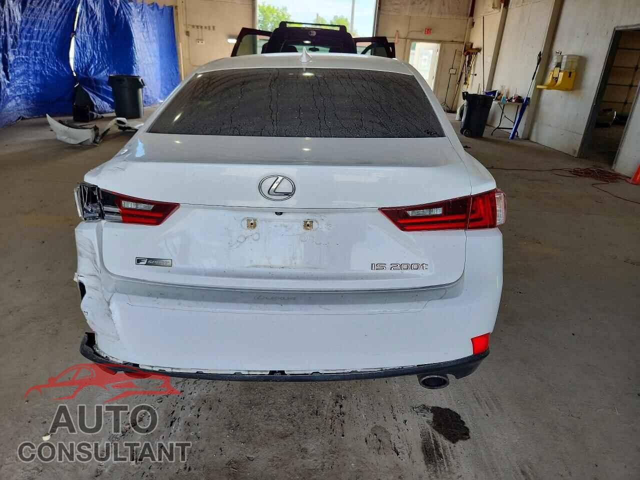 LEXUS IS 2016 - JTHBA1D24G5005236