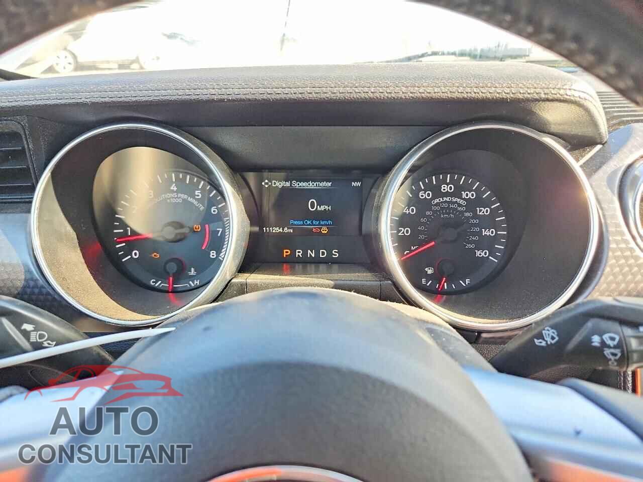 FORD MUSTANG 2018 - 1FA6P8TH5J5135152
