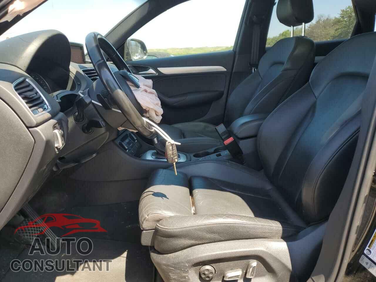 AUDI Q3 2016 - WA1EFCFS4GR005264