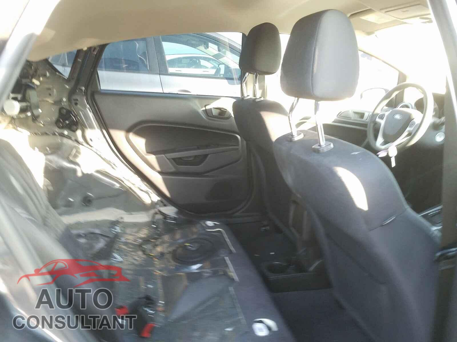 FORD FIESTA 2019 - 3FADP4EJXKM107701