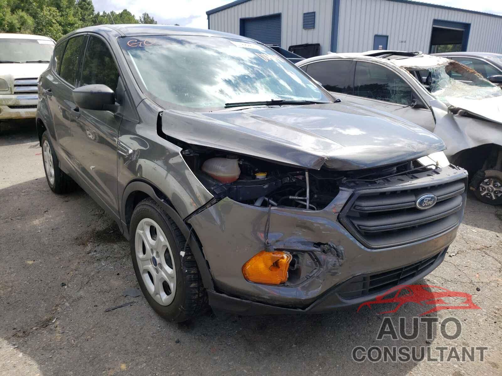 FORD ESCAPE 2017 - 1FMCU0F70HUD04483
