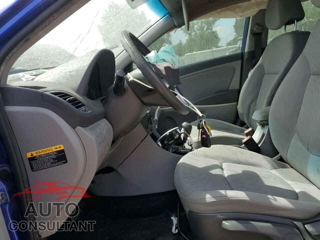 HYUNDAI ACCENT 2013 - KMHCU4AE2DU320367