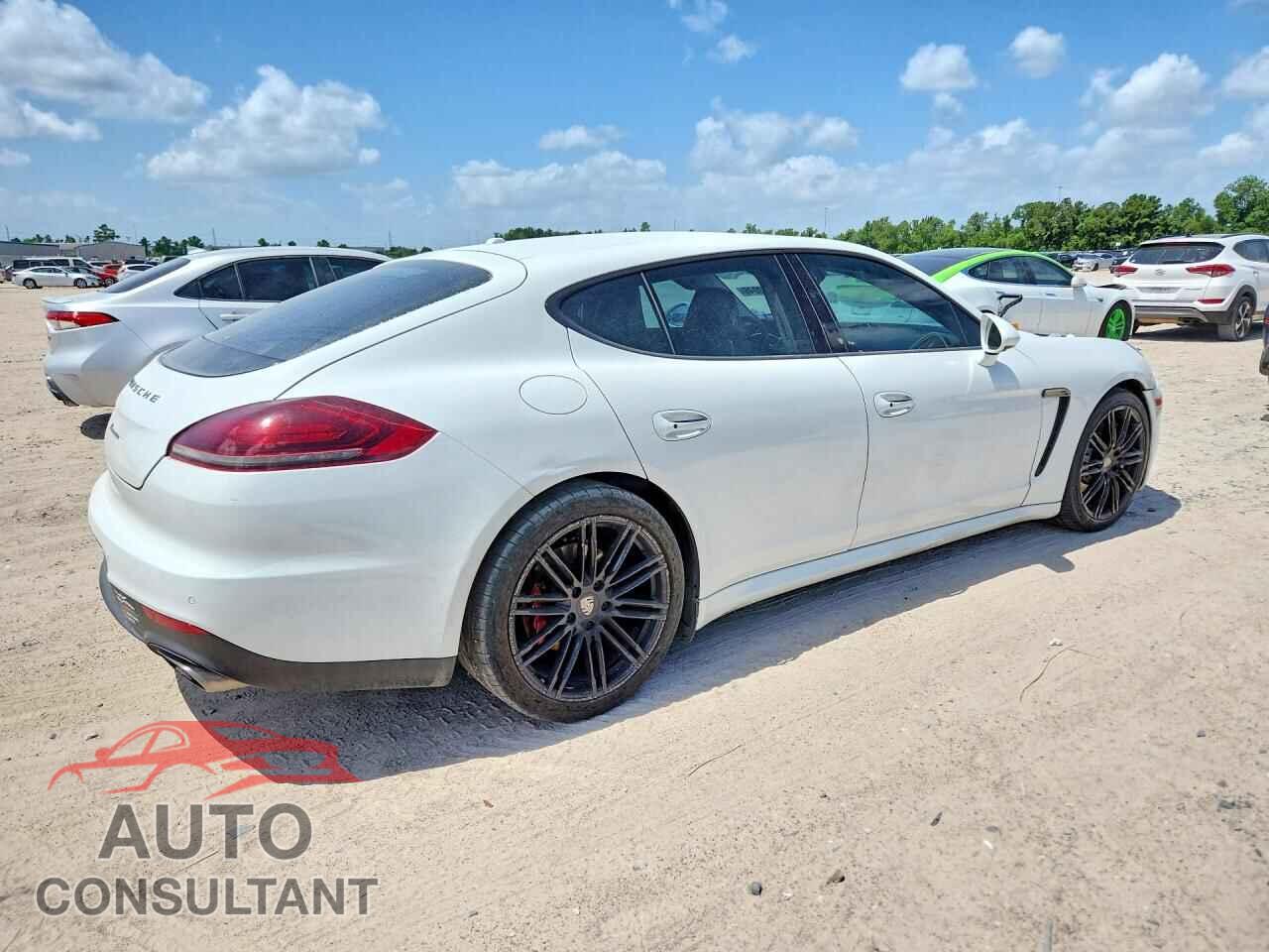 PORSCHE PANAMERA 2015 - WP0AA2A72FL006947