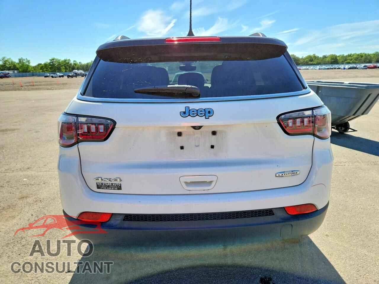 JEEP COMPASS 2018 - 3C4NJDBB5JT178421