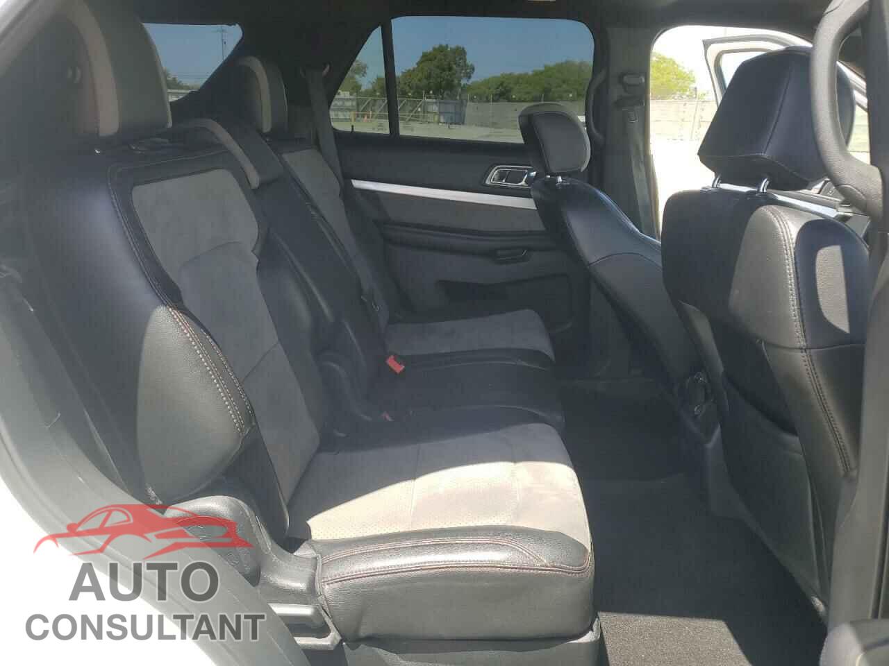 FORD EXPLORER 2017 - 1FM5K7D87HGA12217