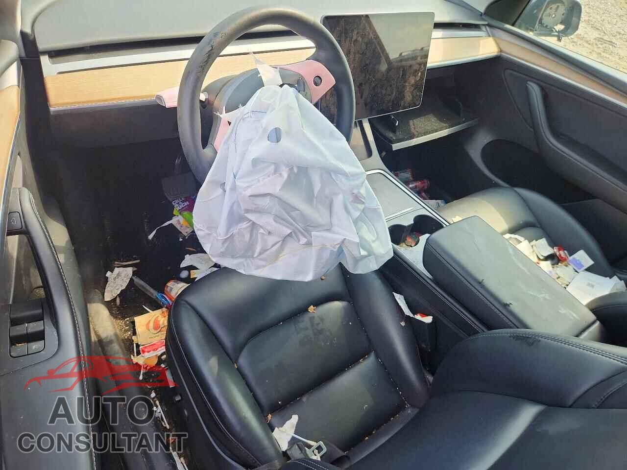 TESLA MODEL Y 2024 - 7SAYGDEE3RF993411