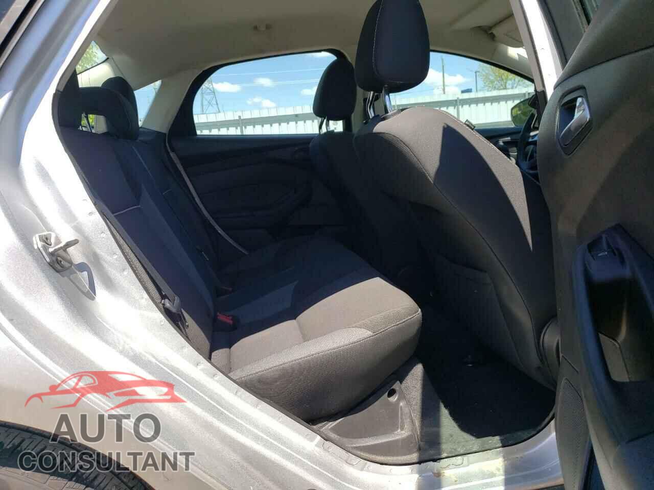 FORD FOCUS 2012 - 1FAHP3F26CL199203
