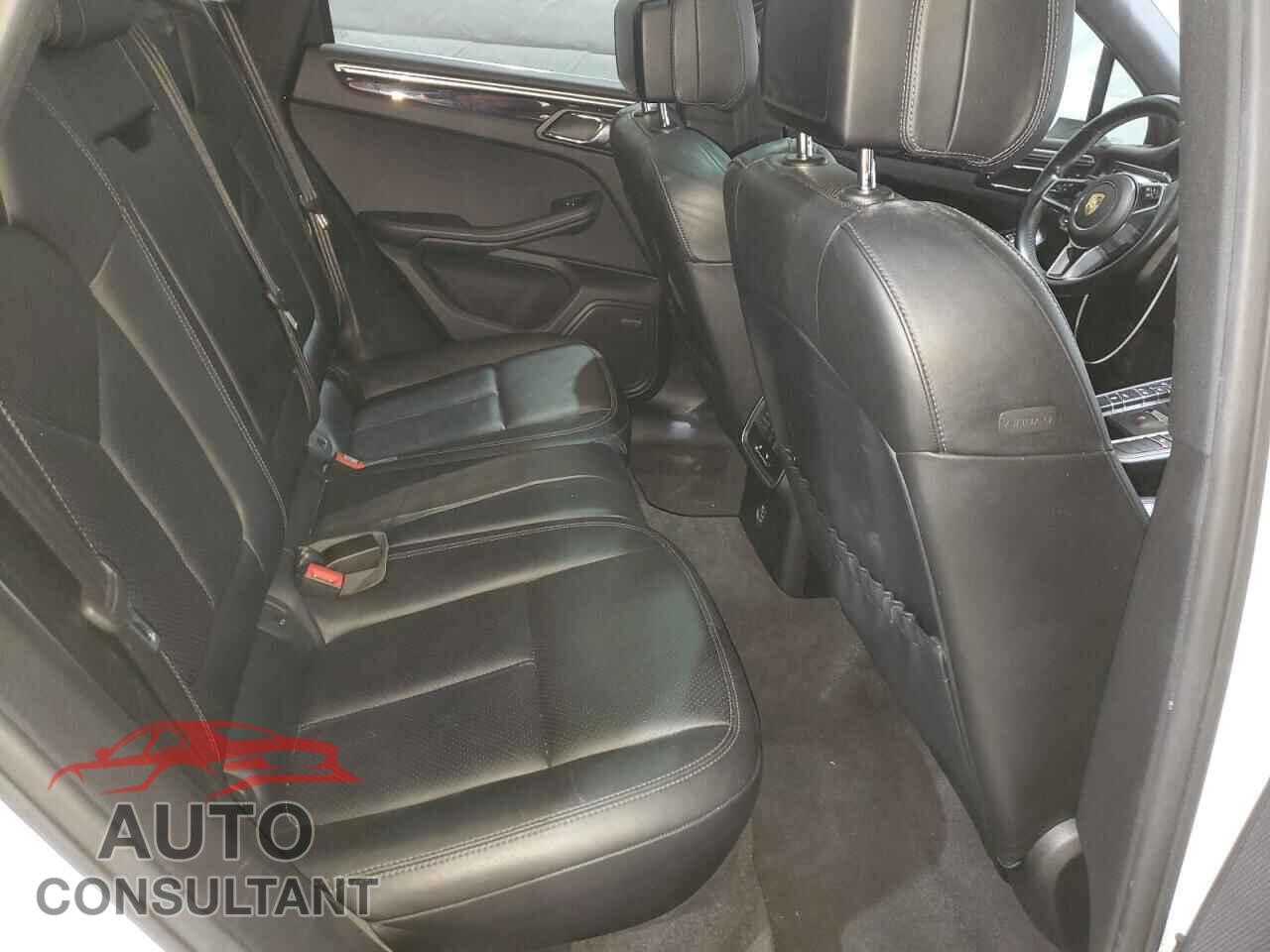 PORSCHE MACAN 2017 - WP1AB2A51HLB20001