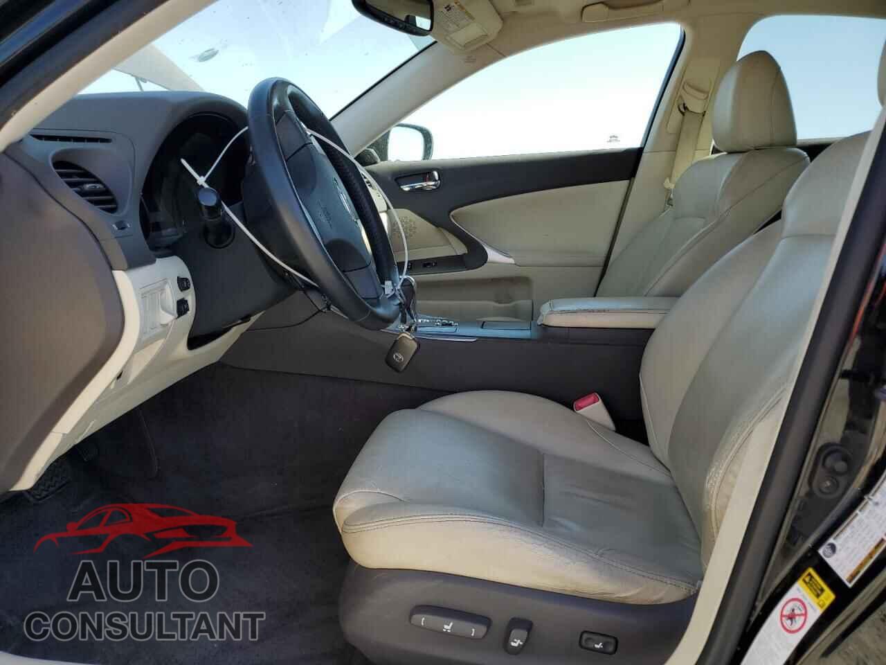 LEXUS IS 2010 - JTHBF5C25A5113589