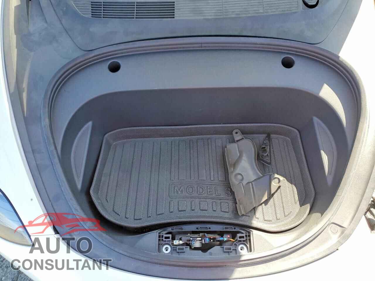 TESLA MODEL 3 2023 - 5YJ3E1EA3PF513051