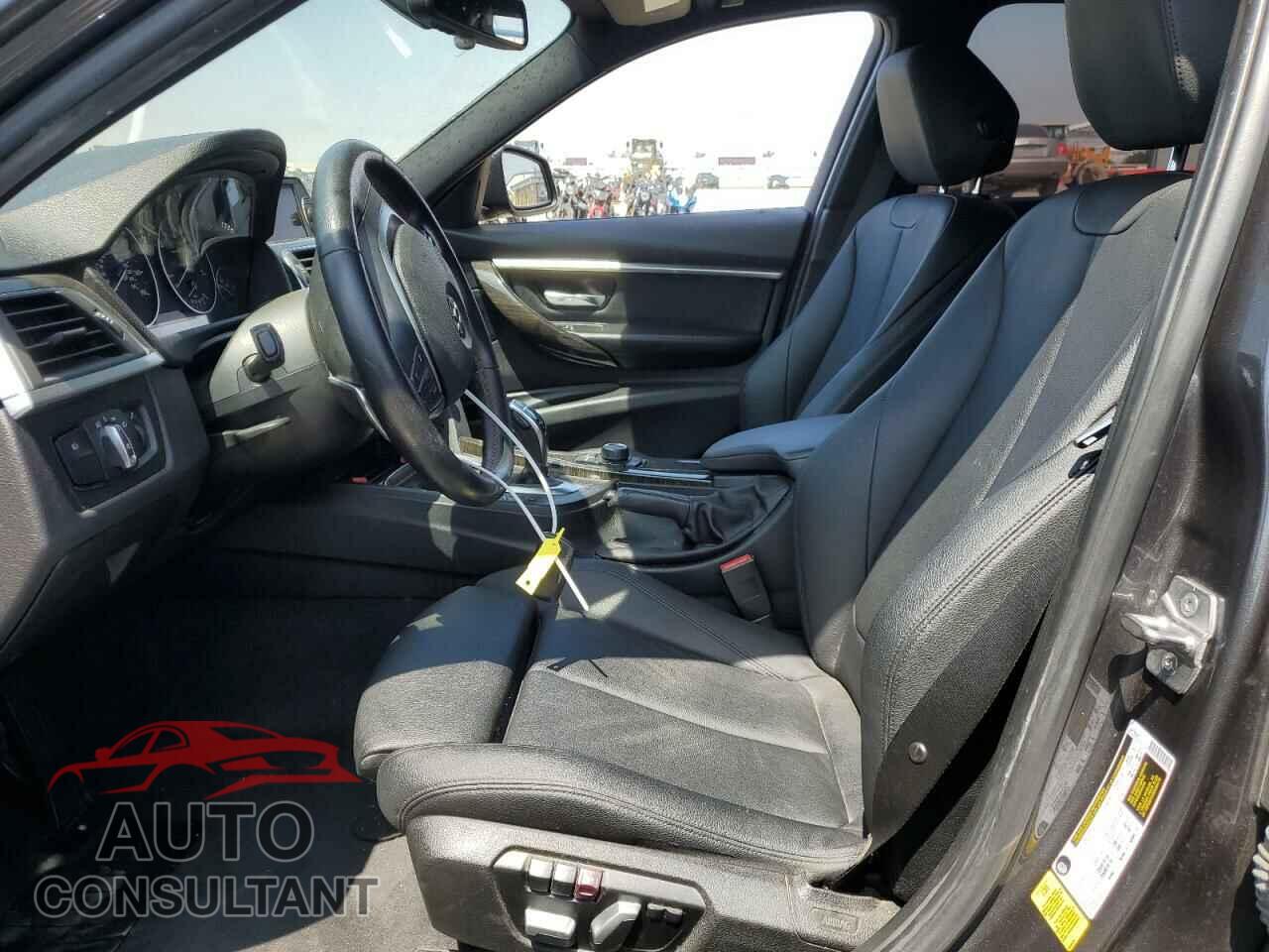 BMW 3 SERIES 2016 - WBA8E9C58GK644499