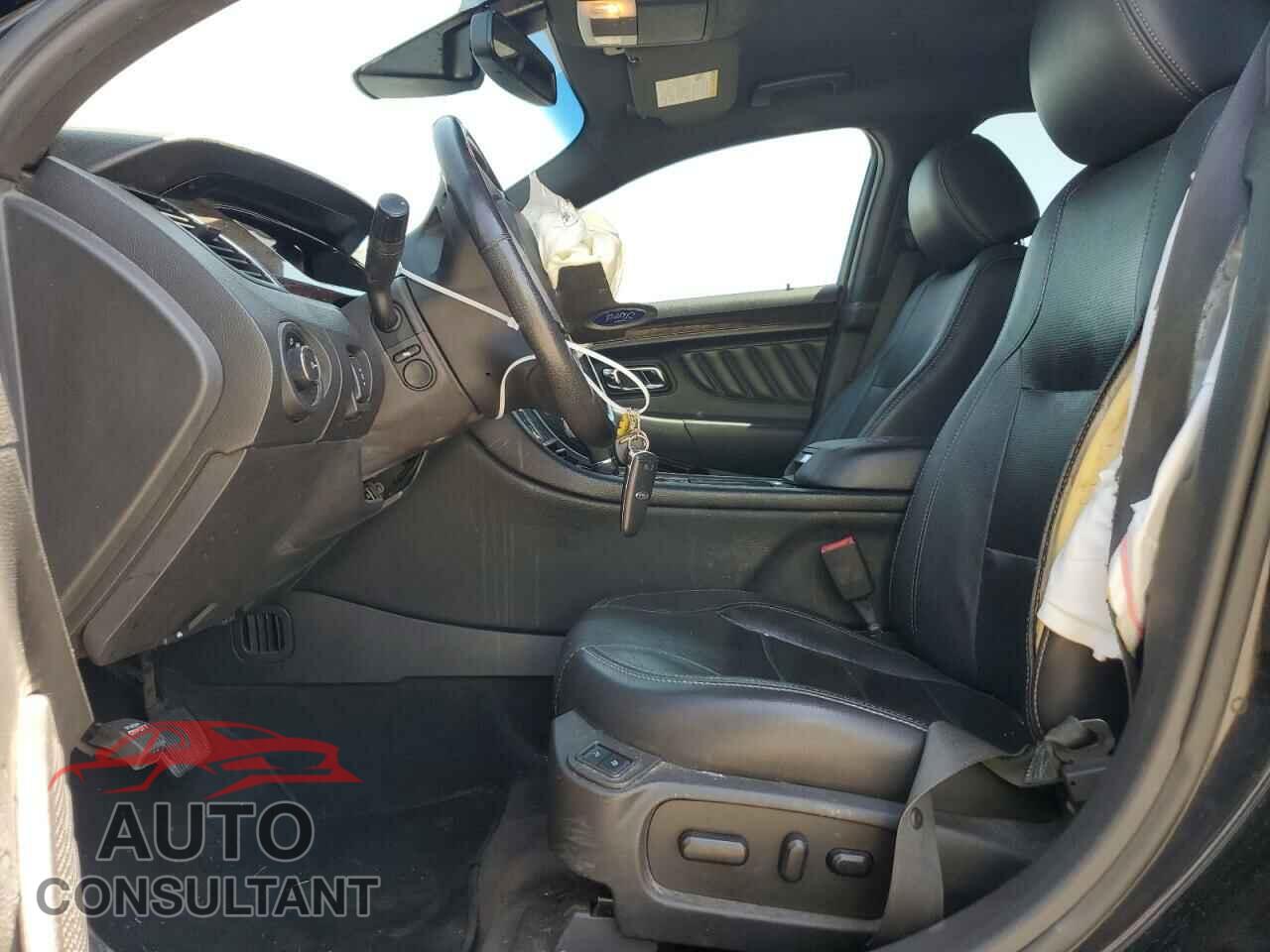 FORD TAURUS 2018 - 1FAHP2F86JG109729