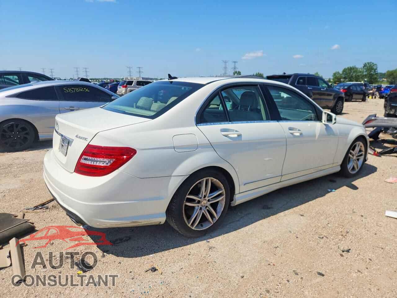 MERCEDES-BENZ C-CLASS 2012 - WDDGF8BB1CF917854