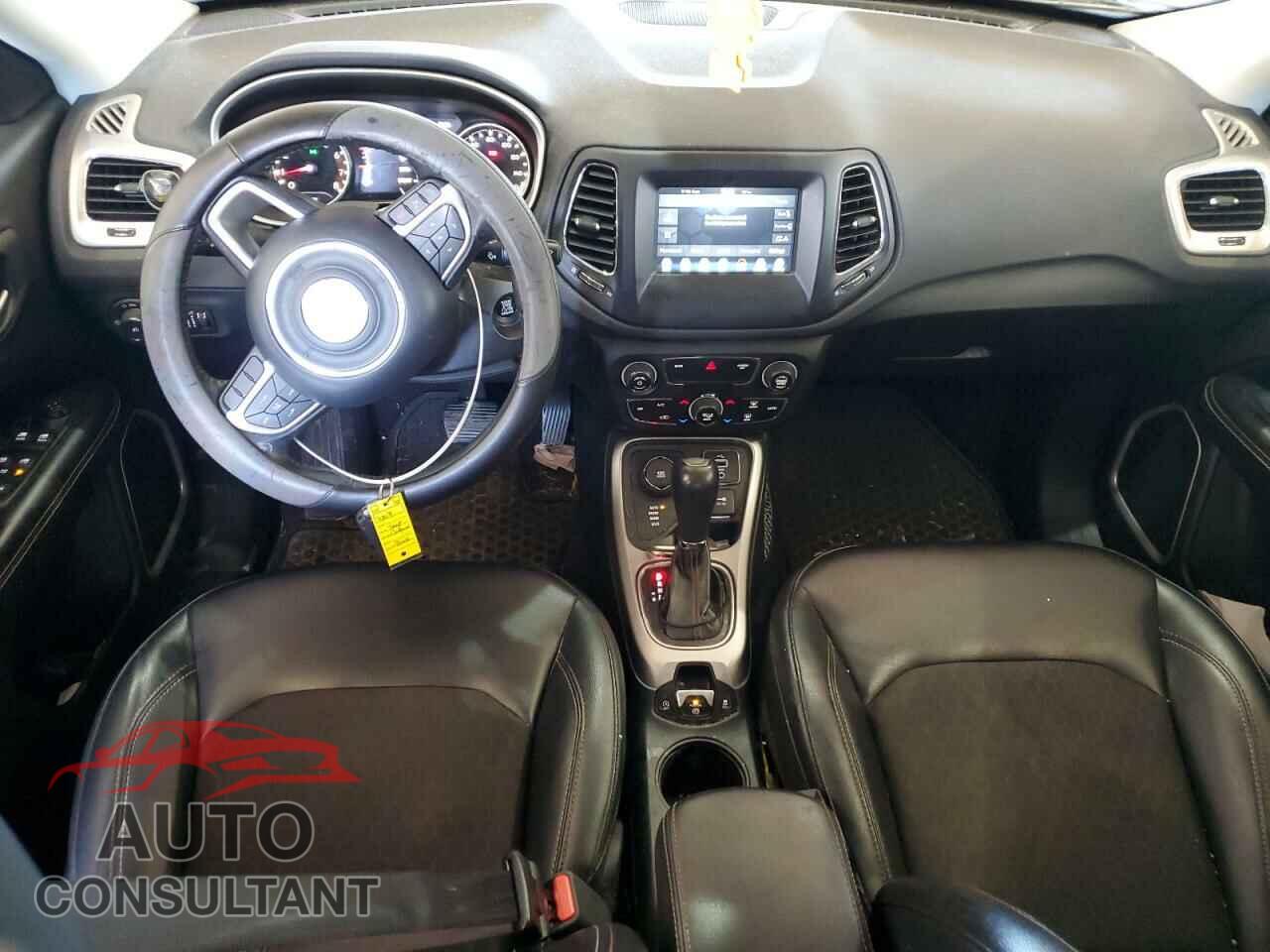 JEEP COMPASS 2018 - 3C4NJDBB2JT232824