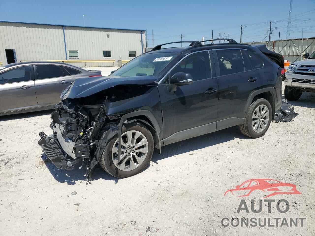 TOYOTA RAV4 2024 - 2T3C1RFV8RC272355