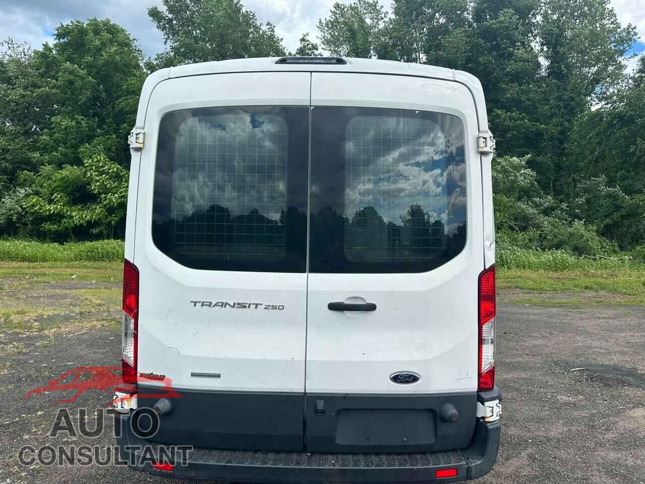FORD TRANSIT 2016 - 1FTYR2CG8GKB40907