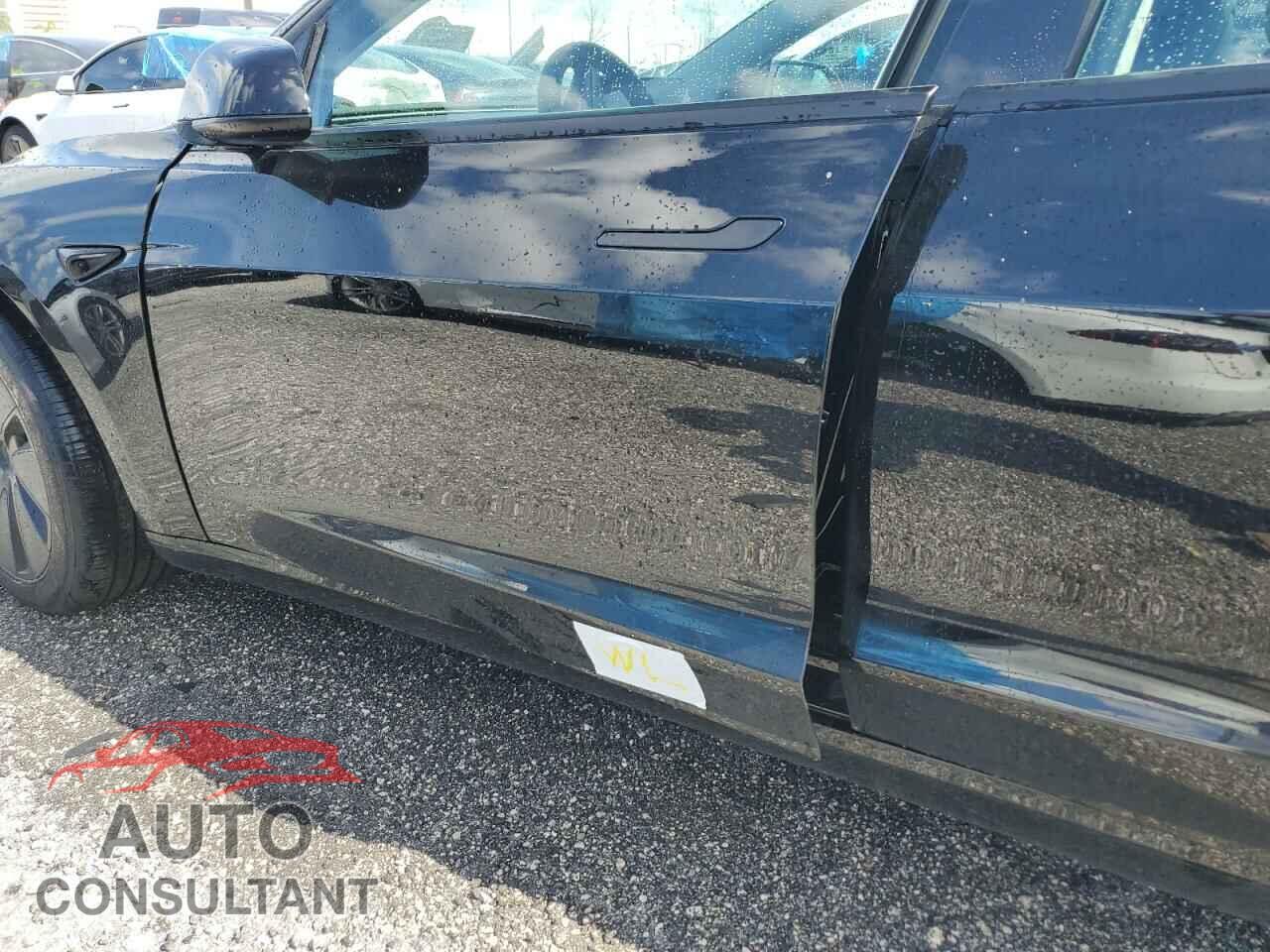 TESLA MODEL 3 2024 - 5YJ3E1EA2RF747345