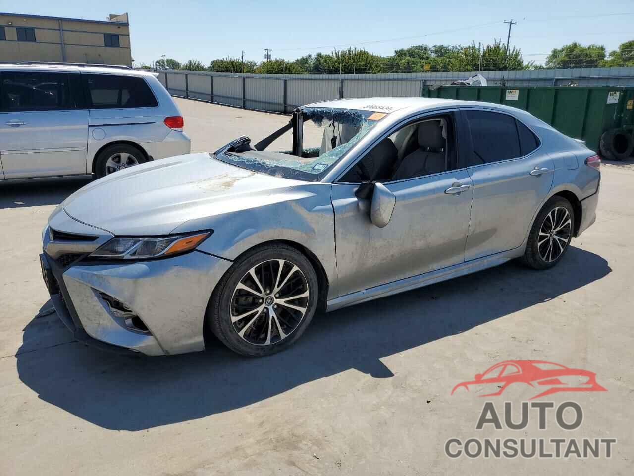 TOYOTA CAMRY 2018 - 4T1B11HK8JU121575