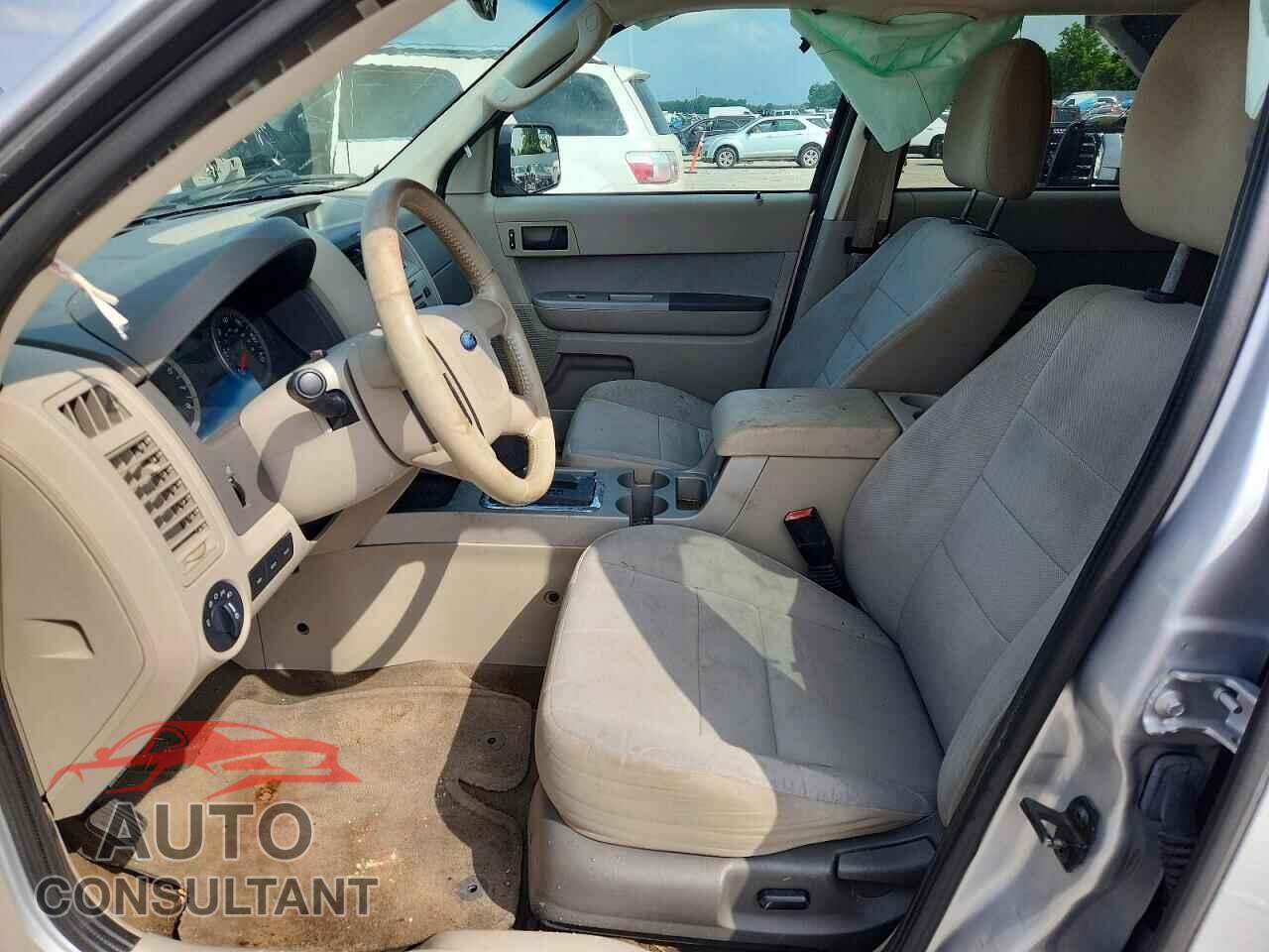 FORD ESCAPE 2011 - 1FMCU0DG4BKA69317