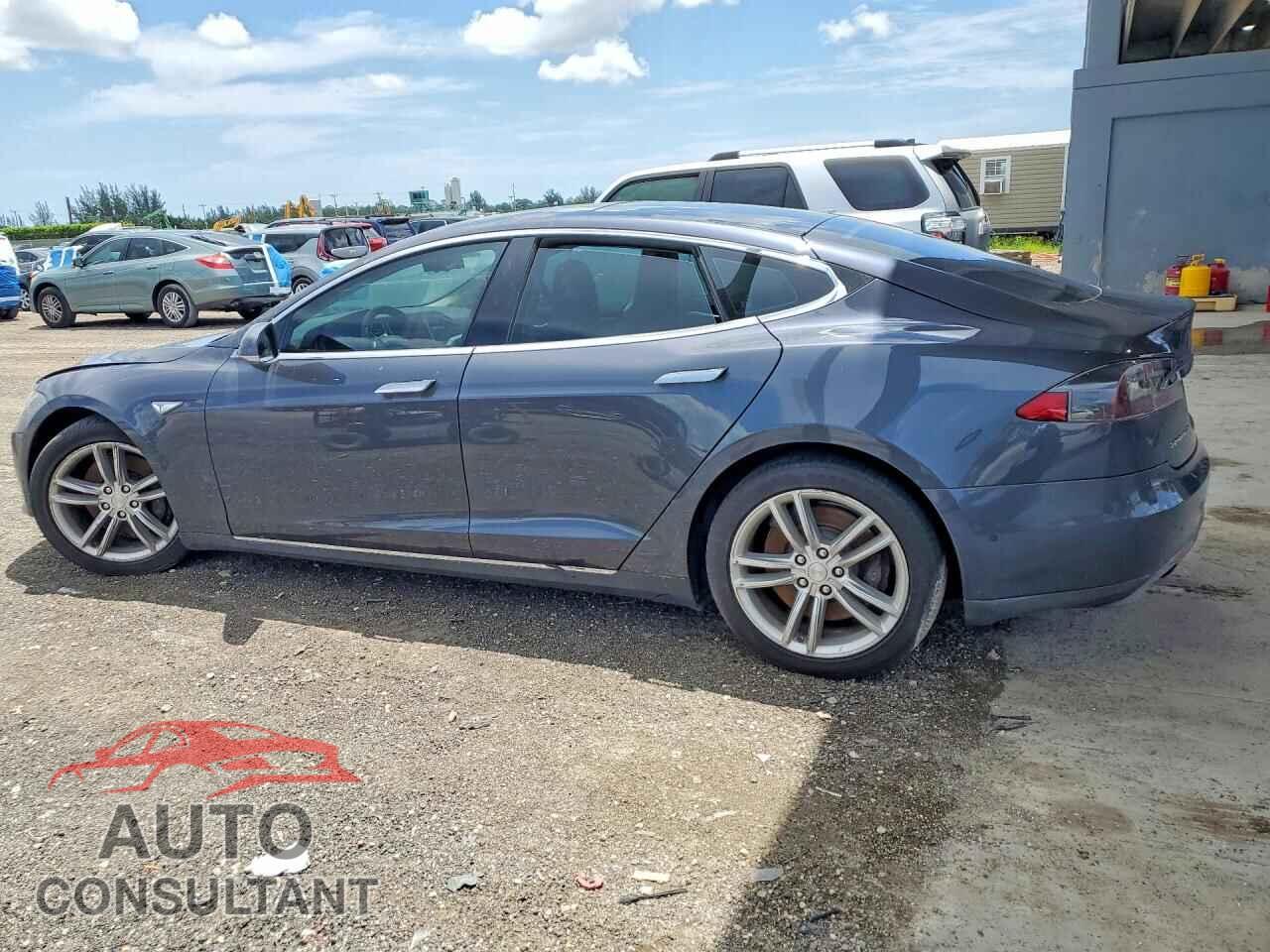 TESLA MODEL S 2016 - 5YJSA1E11GF130197