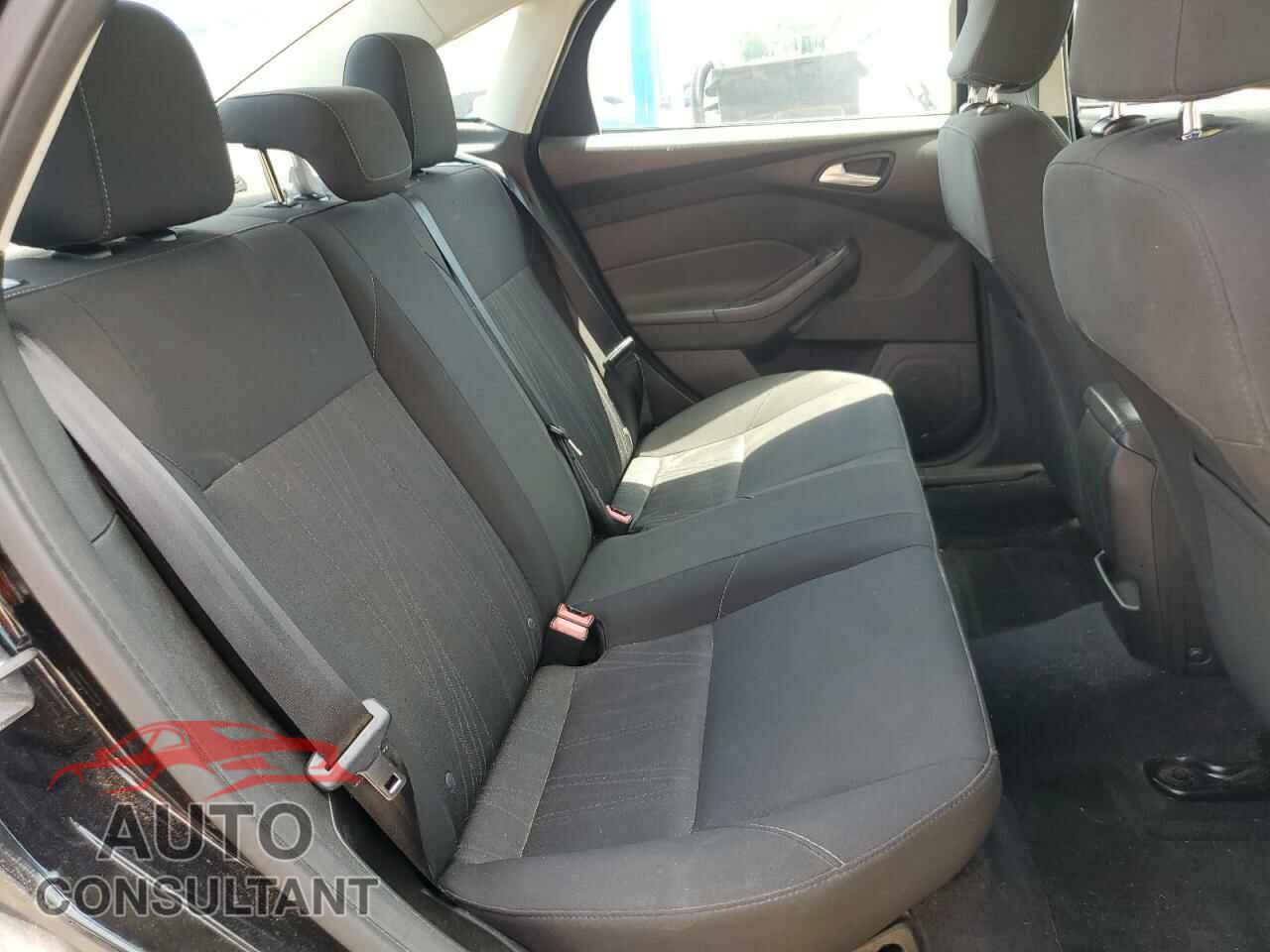 FORD FOCUS 2016 - 1FADP3F20GL297826