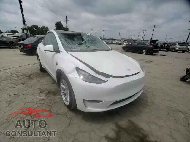 TESLA MODEL Y 2024 - 7SAYGAEE9RF016000