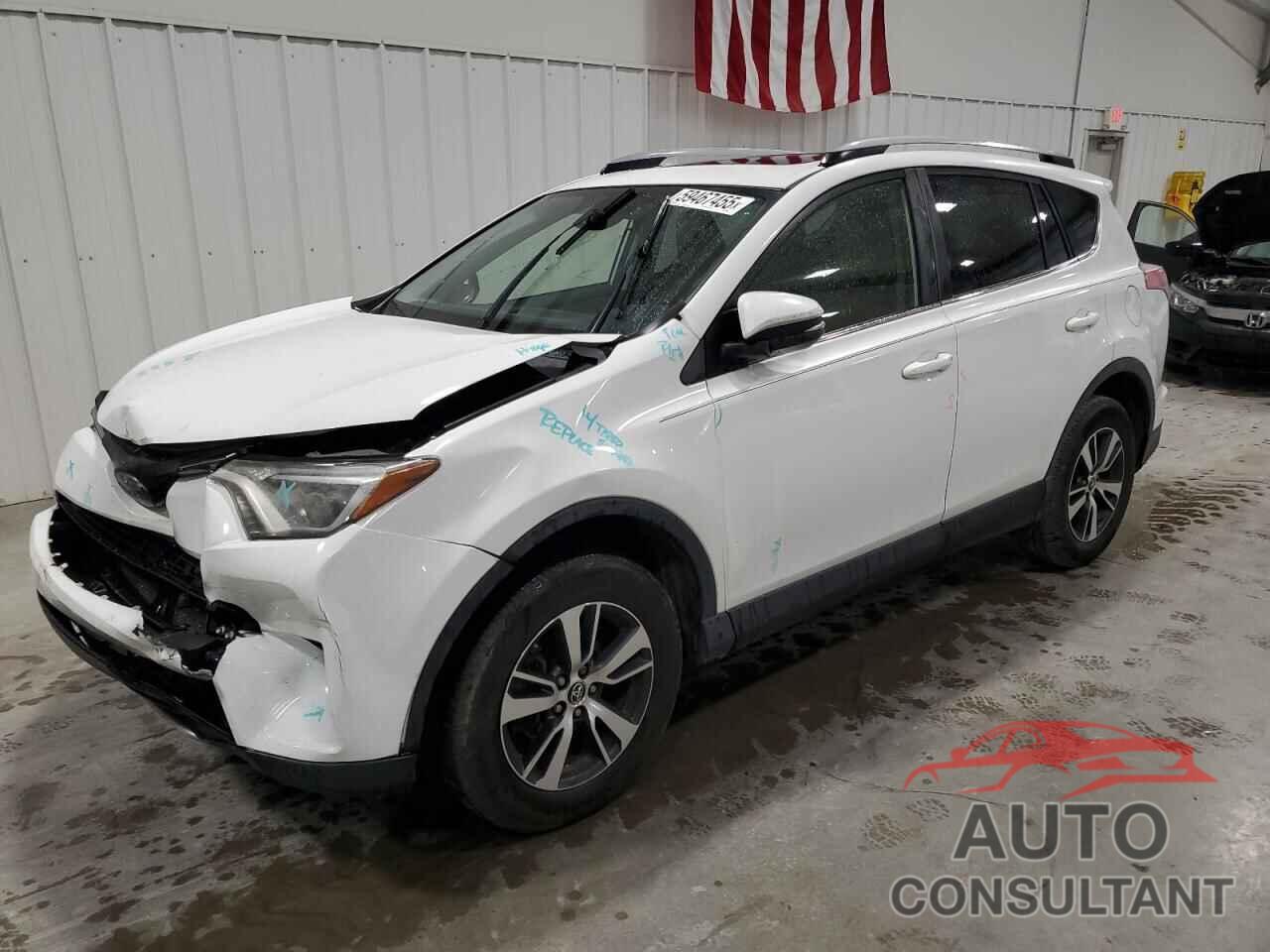 TOYOTA RAV4 2017 - JTMWFREV4HD102388