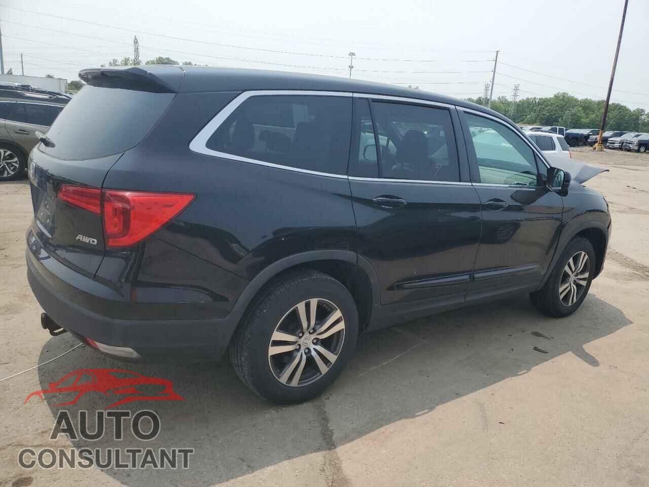 HONDA PILOT 2017 - 5FNYF6H33HB068194