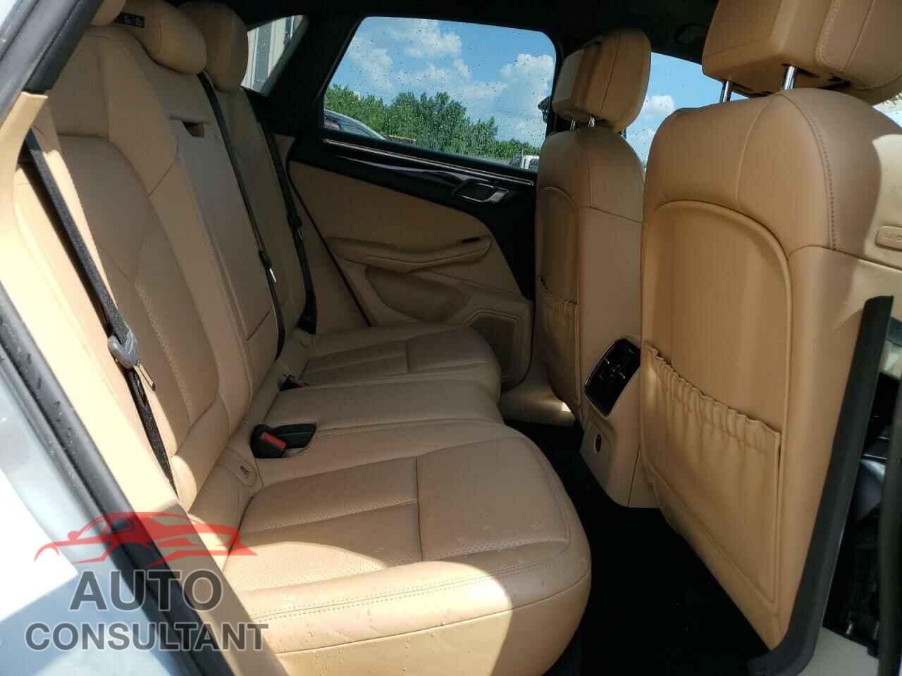 PORSCHE MACAN 2018 - WP1AA2A56JLB01954