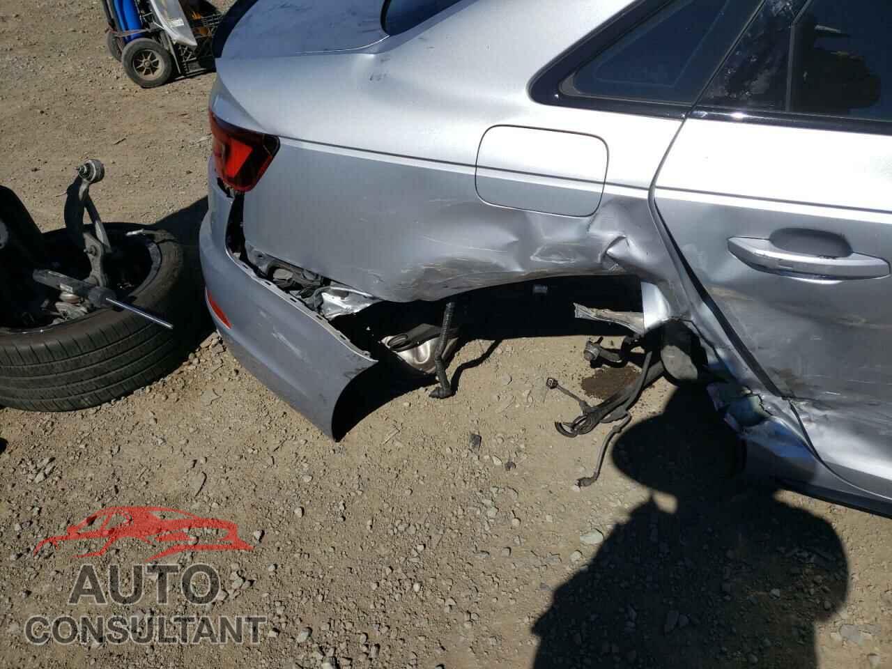AUDI A4 2018 - WAUENAF40JA045195