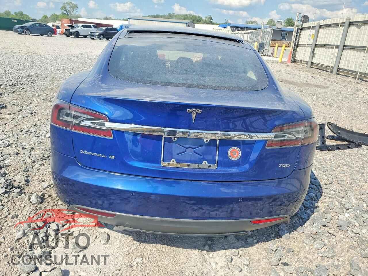 TESLA MODEL S 2015 - 5YJSA1E23FF106586