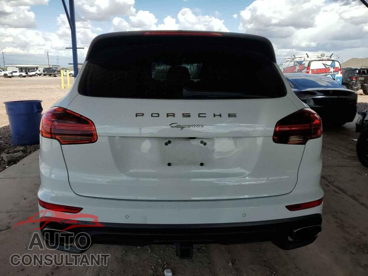 PORSCHE CAYENNE 2017 - WP1AA2A28HKA83625