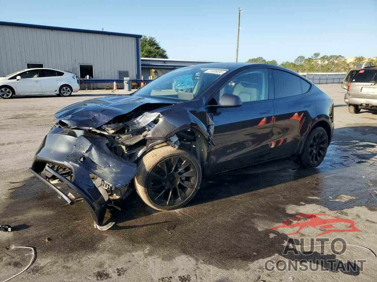 TESLA MODEL Y 2025 - 7SAYGDED1SA373151