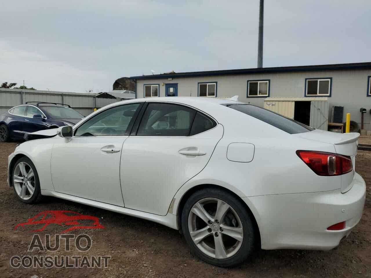 LEXUS IS 2011 - JTHBF5C21B5133811