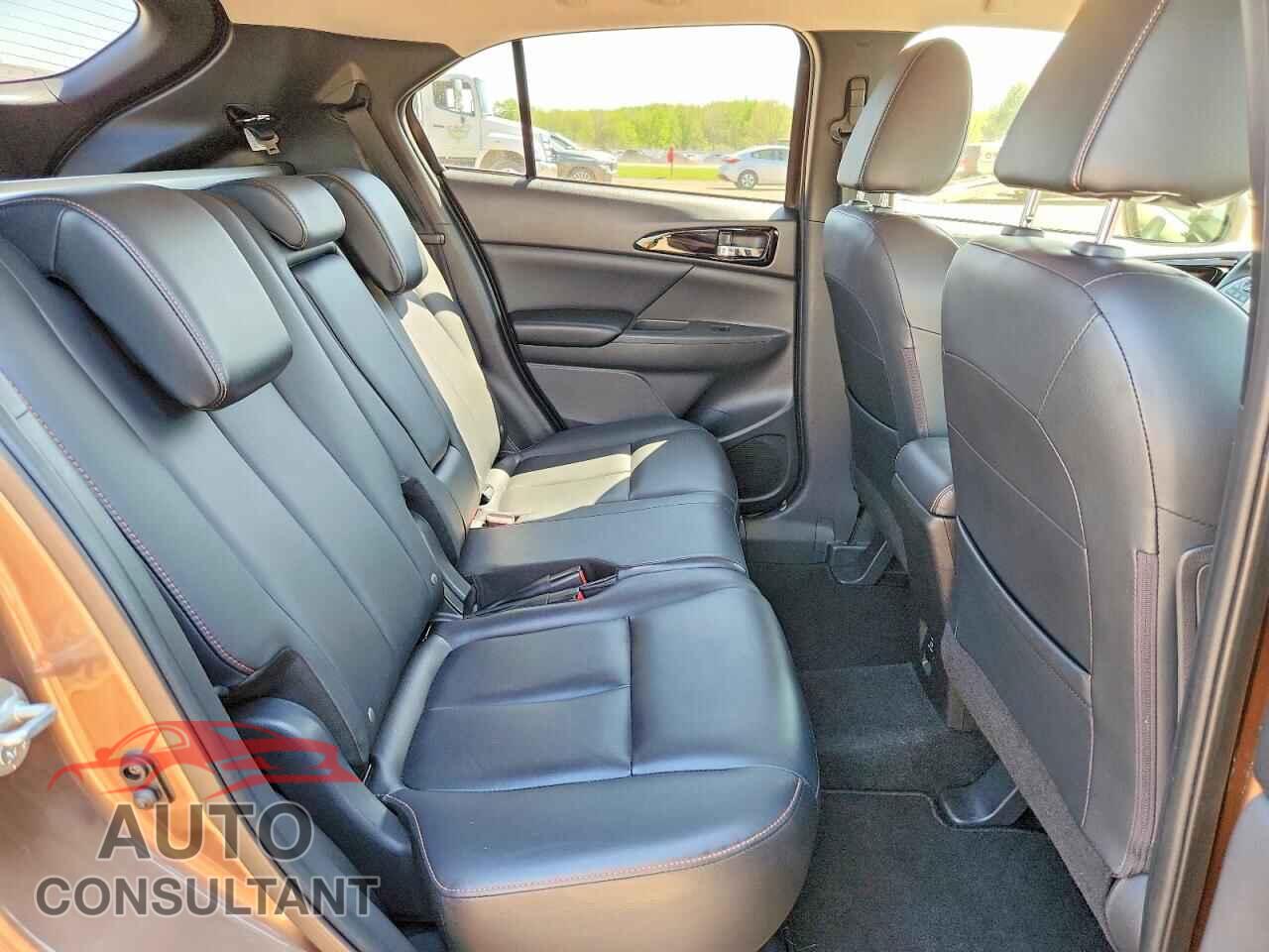 MITSUBISHI ECLIPSE 2018 - JA4AT5AA5JZ039996